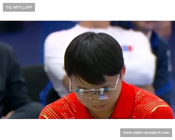 奥运冠军现身看台,与青少年选手分享赛前心理调节技巧 奥运冠军现身看台,与青少年选手分享赛前心理调节技巧